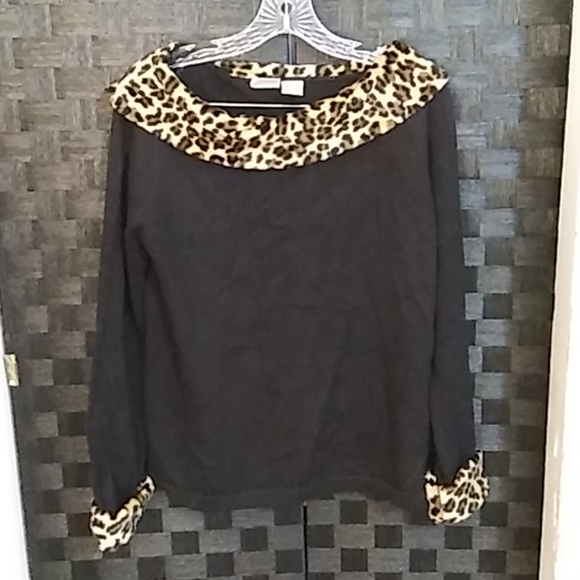 Sweater - Picture 2 of 4